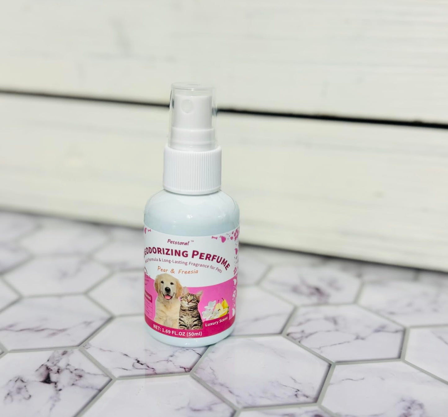 Luxury Pet Deodorizing Perfume Spray – Long-Lasting Pear & Freesia Scent (1.69 fl oz)