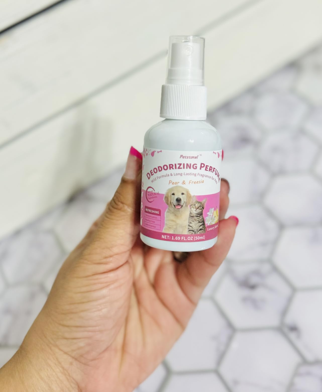 Luxury Pet Deodorizing Perfume Spray – Long-Lasting Pear & Freesia Scent (1.69 fl oz)
